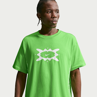 NIKE　ナイロンジャケット/Ｔシャツ Nike Sportswear T-Shirt. Nike.com